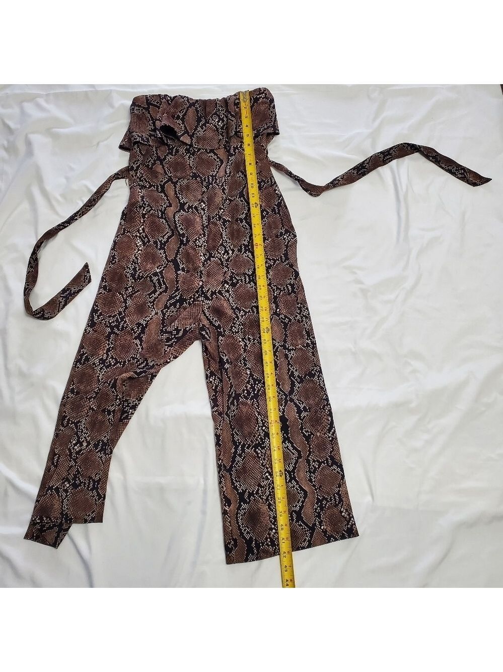 Size 6 ●.Aritzia Babaton Strapless Ruffle Snake Print Jumpsuit Romper - Picture 5 of 14